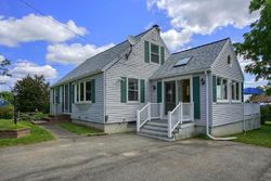 Pre-foreclosure in  BONNIE AVE Dracut, MA 01826