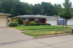 Pre-foreclosure in  COUSINO DR Warren, MI 48092