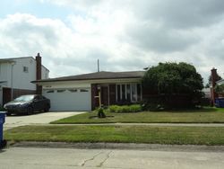 Pre-foreclosure in  BROHL DR Warren, MI 48088