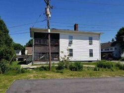 Pre-foreclosure in  SUTTON AVE Oxford, MA 01540