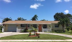 Pre-foreclosure in  SE EDISON AVE Stuart, FL 34997