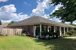 Pre-foreclosure in  OLDSTONE DR SE Owens Cross Roads, AL 35763