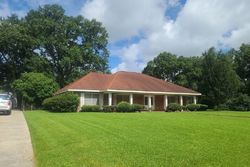 Pre-foreclosure in  NICKERSON PKWY Lafayette, LA 70501