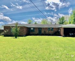 Pre-foreclosure in  LANGLINAIS RD Youngsville, LA 70592