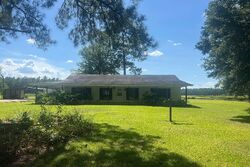 Pre-foreclosure in  OAK DR Forest Hill, LA 71430