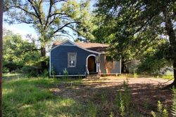 Pre-foreclosure in  MURRAY ST Shreveport, LA 71108