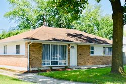 Pre-foreclosure in  INDIANWOOD BLVD Park Forest, IL 60466