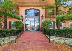 Pre-foreclosure Listing in PARK AVE W APT 112 HIGHLAND PARK, IL 60035