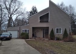 Pre-foreclosure in  N MANOR AVE Waukegan, IL 60087