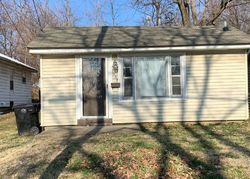 Pre-foreclosure in  LINCOLN AVE Louisville, KY 40213