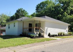 Pre-foreclosure in  N ENGLISH STATION RD Louisville, KY 40223