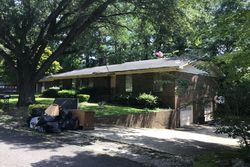 Pre-foreclosure in  OAKLEY DR Birmingham, AL 35214