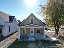 Pre-foreclosure in  14TH AVE SW Cedar Rapids, IA 52404