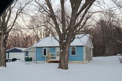 Pre-foreclosure in  NE 45TH CT Des Moines, IA 50317