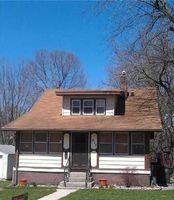 Pre-foreclosure in  CRESTON AVE Des Moines, IA 50315