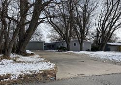 Pre-foreclosure in  SW 31ST ST Des Moines, IA 50321