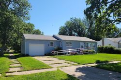 Pre-foreclosure Listing in S 7TH ST MAPLETON, IA 51034