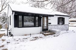 Pre-foreclosure in  SW 14TH ST Des Moines, IA 50315