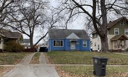 Pre-foreclosure in  48TH ST Des Moines, IA 50311