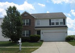Pre-foreclosure in  EAGLE CREEK CT Maineville, OH 45039