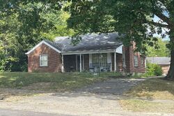 Pre-foreclosure in  VERMONT AVE Cincinnati, OH 45215
