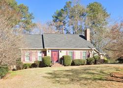 Pre-foreclosure in  HOLLY HEDGE RD Stone Mountain, GA 30083