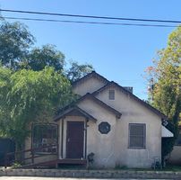 Pre-foreclosure Listing in W MANNING AVE REEDLEY, CA 93654