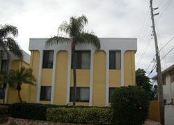 Pre-foreclosure in  NE 30TH AVE  Pompano Beach, FL 33064