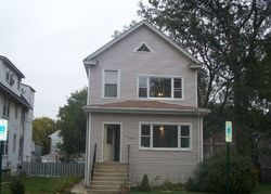 Pre-foreclosure in  S MAPLE AVE Oak Park, IL 60304