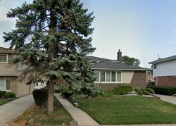 Pre-foreclosure in  S KOLIN AVE Oak Lawn, IL 60453