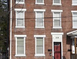Pre-foreclosure Listing in E BROAD ST BURLINGTON, NJ 08016