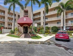 Pre-foreclosure in  YARDLEY DR  Fort Lauderdale, FL 33321