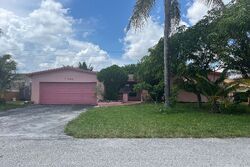 Pre-foreclosure in  FAIRWAY BLVD Hollywood, FL 33023