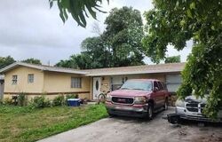 Pre-foreclosure in  NW 12TH ST Fort Lauderdale, FL 33313
