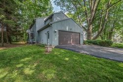 Pre-foreclosure in  LIGHTFOOT LN Baldwinsville, NY 13027