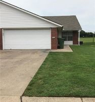Pre-foreclosure Listing in W ROSELAWN ST ROGERS, AR 72756