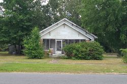 Pre-foreclosure in  W 26TH AVE Pine Bluff, AR 71601