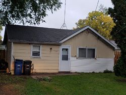 Pre-foreclosure Listing in W LINWOOD AVE OSHKOSH, WI 54901