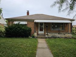 Pre-foreclosure in  S 66TH ST Milwaukee, WI 53219