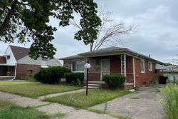 Pre-foreclosure Listing in BUHR ST HAMTRAMCK, MI 48212