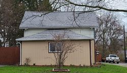 Pre-foreclosure Listing in STRYKER ST SOUTH LYON, MI 48178