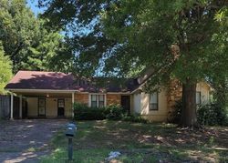 Pre-foreclosure in  SEVEN VALLEY DR Memphis, TN 38141