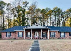 Pre-foreclosure in  S WHITEHALL CIR Florence, SC 29501