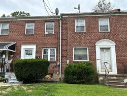 Pre-foreclosure in  PARKSIDE AVE Trenton, NJ 08618