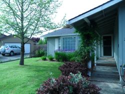 Pre-foreclosure in  SW RACQUET CT Wilsonville, OR 97070