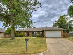 Pre-foreclosure in  NW 101ST ST Oklahoma City, OK 73162