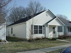 Pre-foreclosure in  NOMINATION LN Columbus, OH 43207