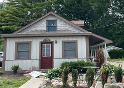 Pre-foreclosure in  WILLOW BEACH ST Keego Harbor, MI 48320