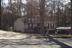 Pre-foreclosure in  BOULDING AVE High Point, NC 27265