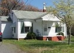 Pre-foreclosure in  W MAPLE AVE Mocksville, NC 27028
